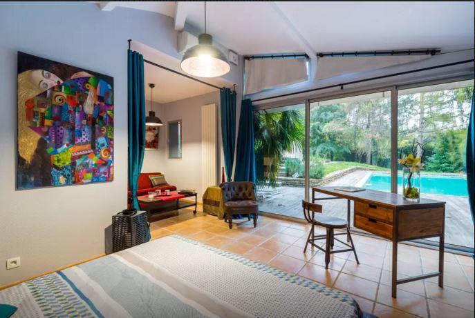 サン・シル・オー・モン・ドール Plum'Art Bed & Breakfast エクステリア 写真